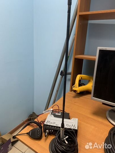 Автомобильная рация с антенной optim 270