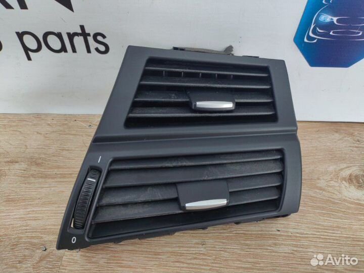 Дефлектор воздушный передний правый Bmw X5 E70