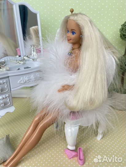 Unicef Barbie 1989