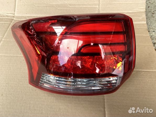 Митсубиси Аутлендер 3 фонарь В крыло левый