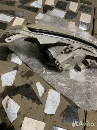 Фары toyota allion 240