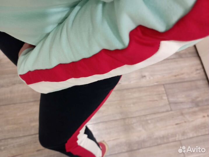 Спортивный костюм женский