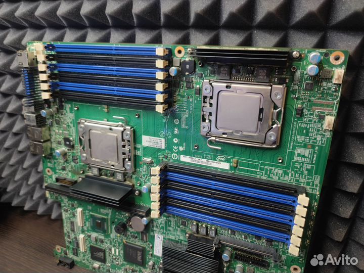 Комплект SSI CEB Intel S5520UR + 2 x xeon E5504