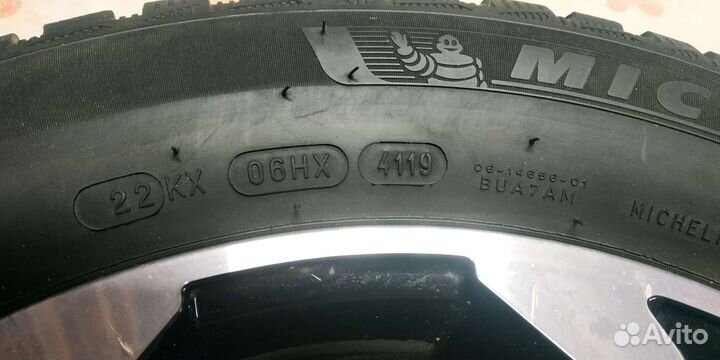 R17 Michelin X-Ice North 4 215/60, PCD 5x114.3 DIA 67.1