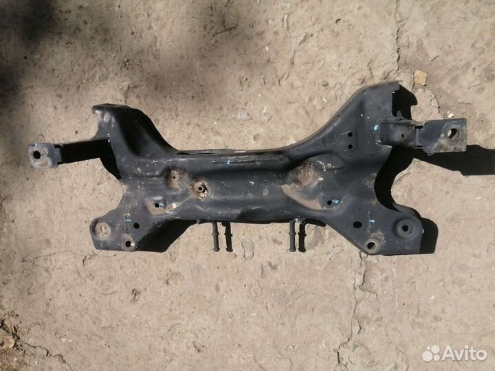 Подрамник VW Polo рестайлинг Поло