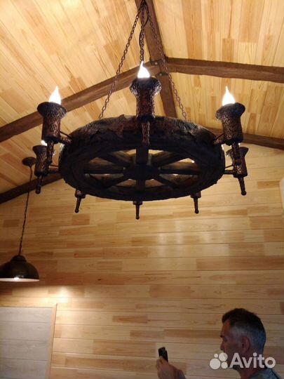 Люстры светильники из массива дерева