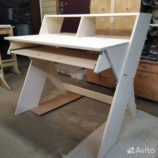 Студийный стол аранжировщика Studio Desk Mini