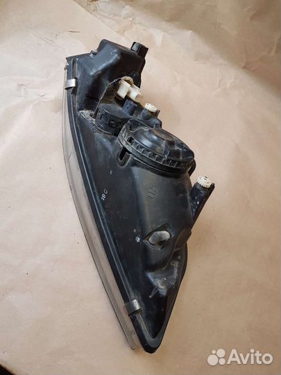 Фара левая Митсубиси Спейс стар