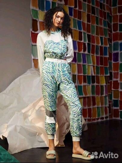 Спортивный костюм новый (S/M)