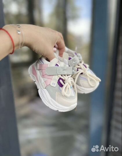 Кроссовки детские новые 21,22,23,24,25
