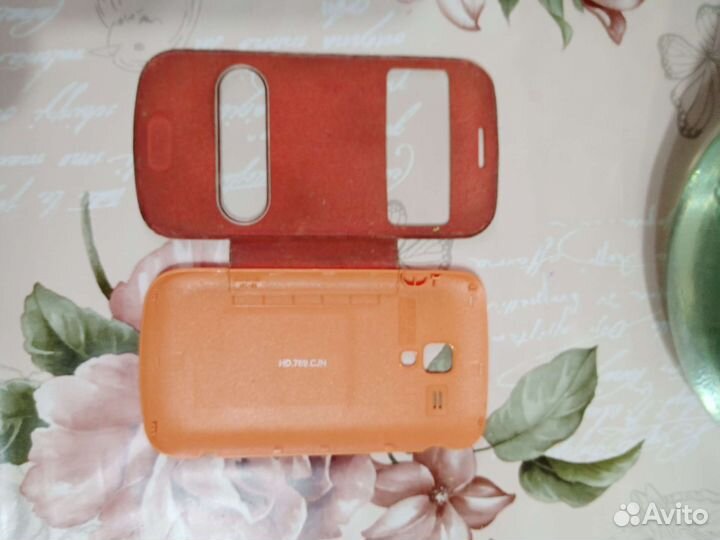 Смартфон Samsung Galaxy S Duos GT-S7562