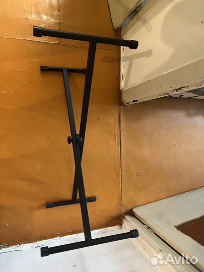 Стойка для синтезатора