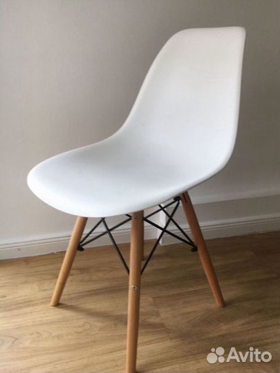 Стулья кухонные eames