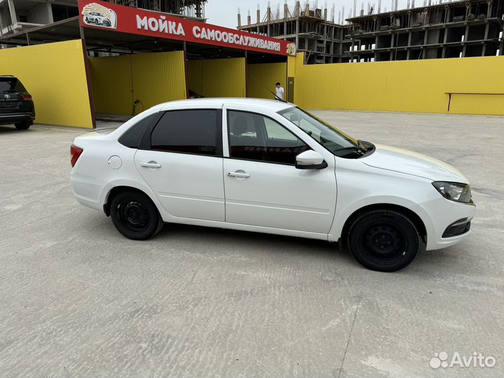 LADA Granta 1.6 МТ, 2018, битый, 270 000 км