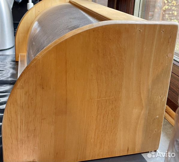 Хлебница деревянная новая, Италия