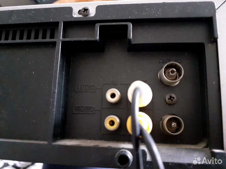 Видеомагнитофон JVC