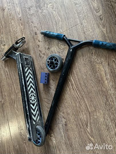 Трюковой самокат Explore