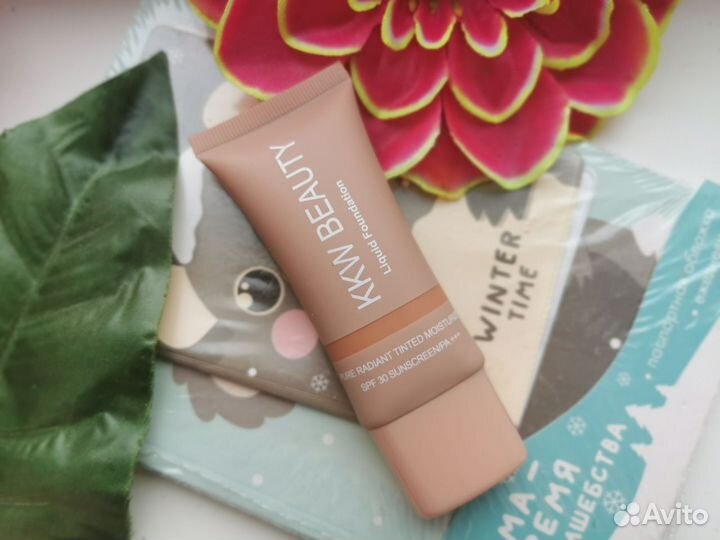 Тональный, кушоны Nars, HudaBeauty, Kylie, Senana