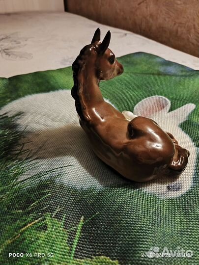 Фарфоровая лошадь