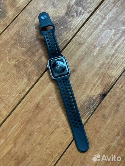 Apple Watch SE 44mm