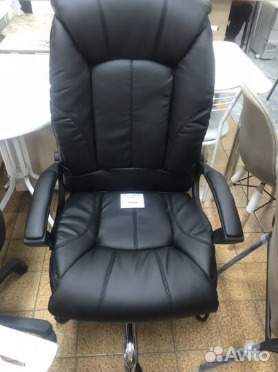 Офисное кресло новое