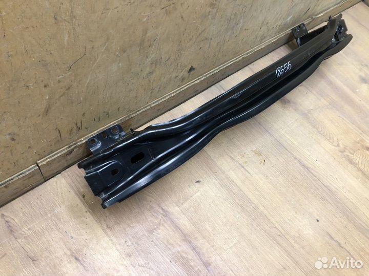 Усилитель заднего бампера Volkswagen Tiguan 2017+