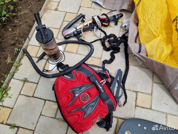 Кайтсерфинг,парашют,стропы,трапеция,насос рюкзак