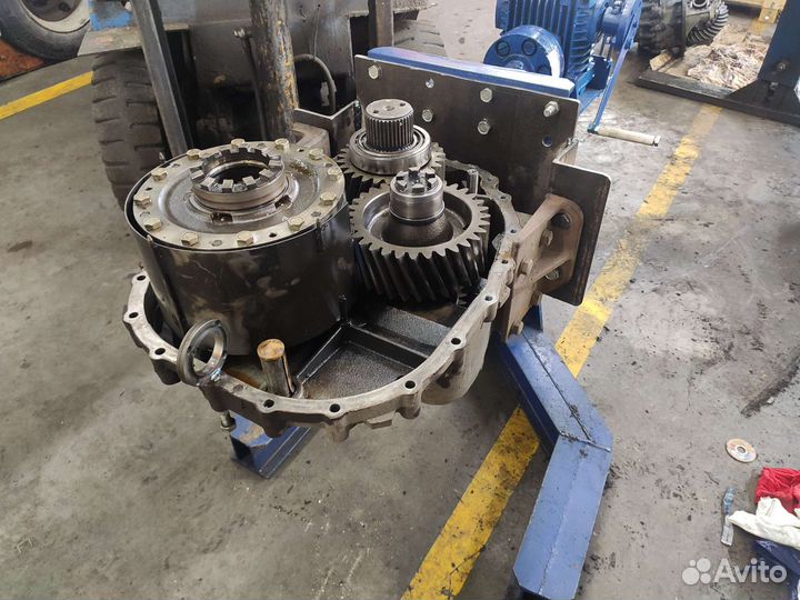 Стенд для ремонта кпп. Редукторов Раздаток