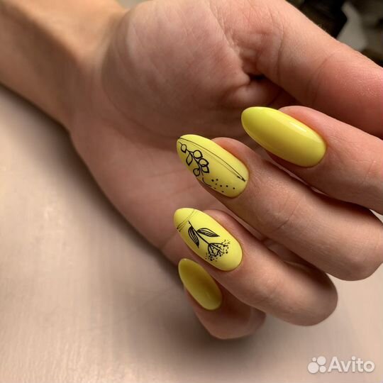 Маникюр с покрытием гель-лаком