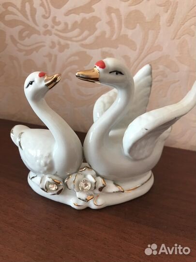 Три статуэтки