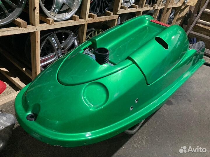 Лот YA1-28 Корпус от гидроцикла Yamaha SJ700 с док