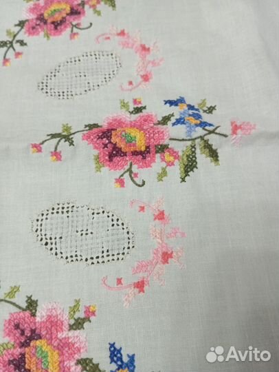Скатерть и наволочки ручная вышивка