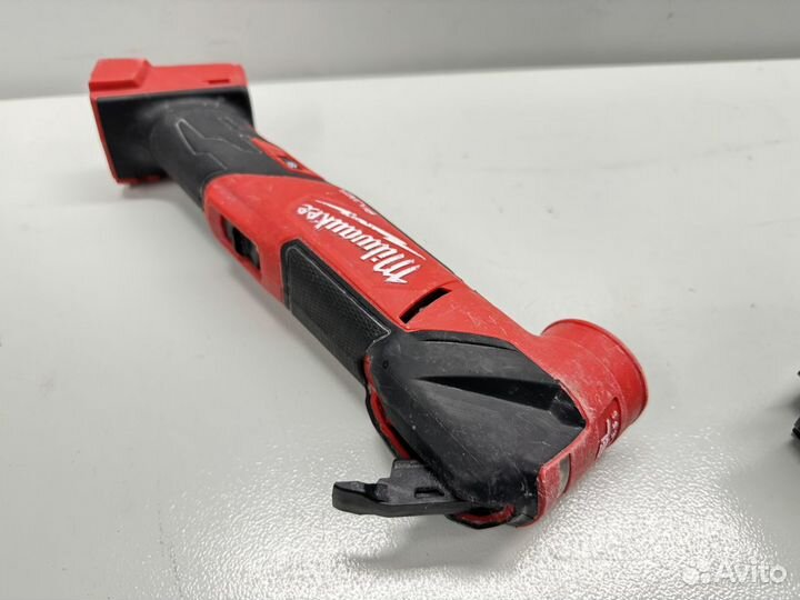 Аккумуляторный компактный мультитул milwaukee M18