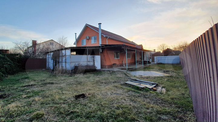 Дом 200 м² на участке 6 сот.