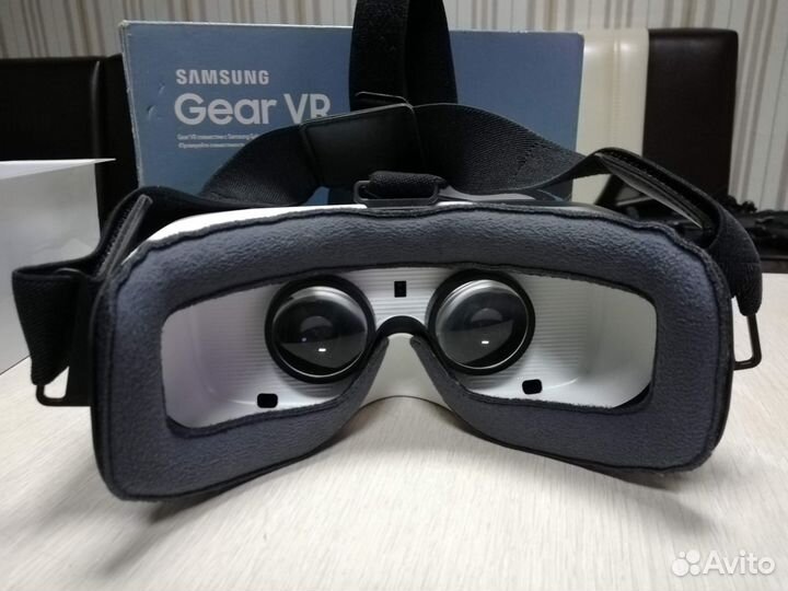 Очки виртуальной реальности samsung Gear VR (R322)