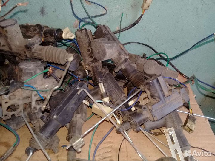 Замок центральный на сигнализацию