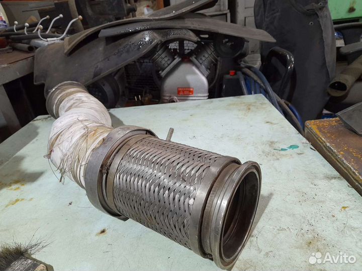 Труба выхлопной системы як 18