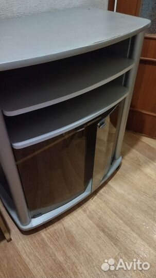 Тумба под телевизор. Отдам