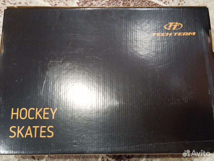 Коньки хоккейные