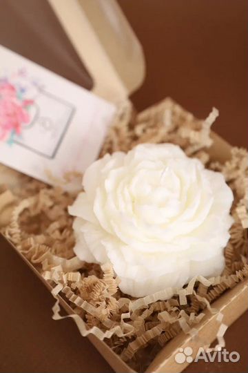 Свеча пион из натурального воска