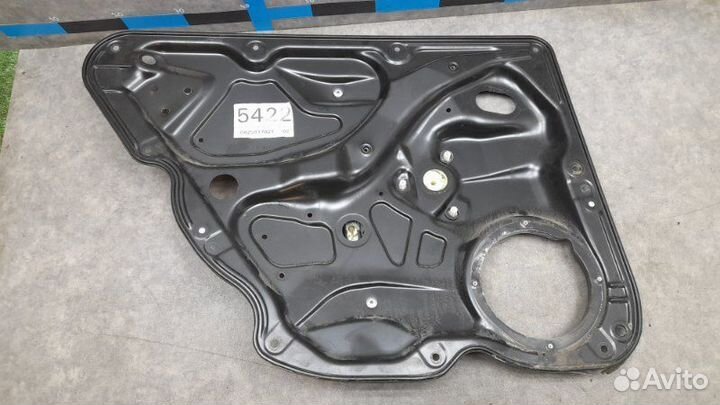 Стеклоподъемник задний левый Volkswagen Passat B6