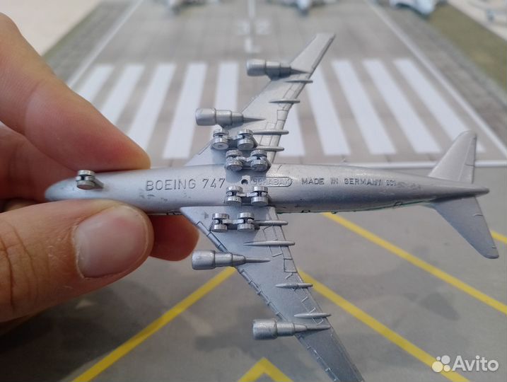 Самолёт Boeing 747 