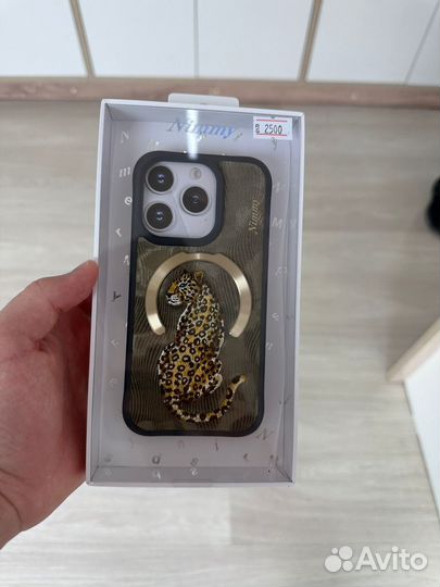 Чехол на iPhone 15