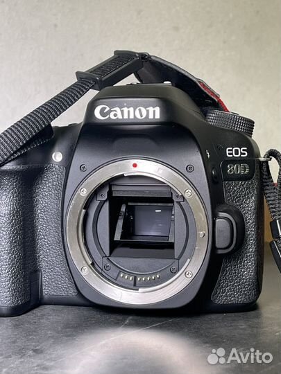 Зеркальный фотоаппарат canon 80d