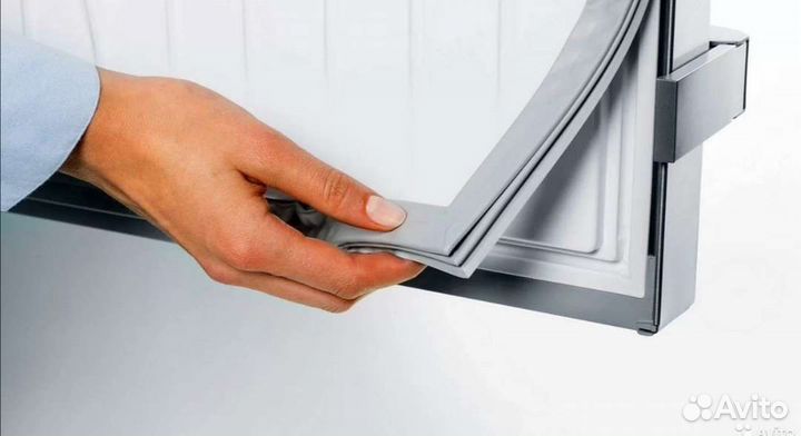 Уплотнительная резинка на дверь холодильник,запчас