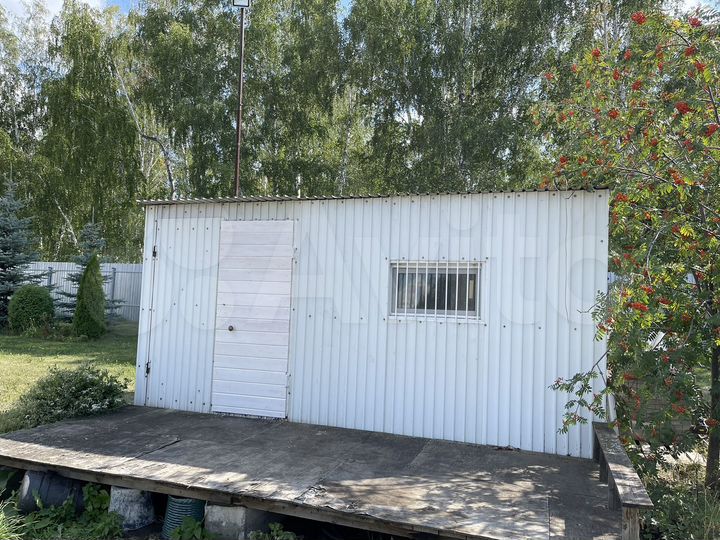 Дом 20 м² на участке 1 сот.