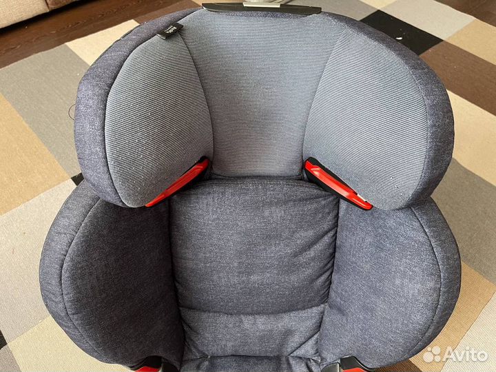 Автокресло (15-36 кг) Maxi-Cosi