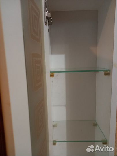 Шкафчик навесной для ванной\