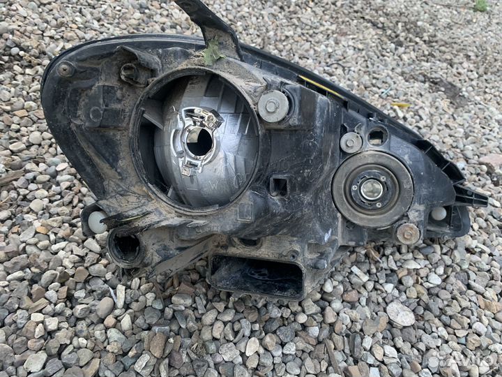 Левая фара toyota ipsum