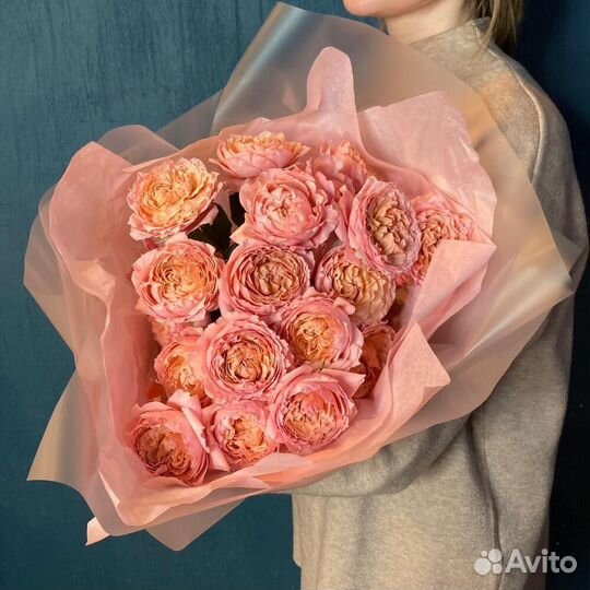 Букет «Мечтай» кустовые премиум розы доставка